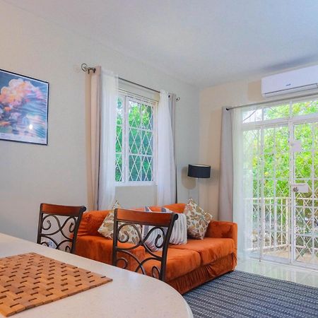 Musgrave Annex- Comfy 1 Bedroom Apartment On The Ground Floor Kingston Bagian luar foto