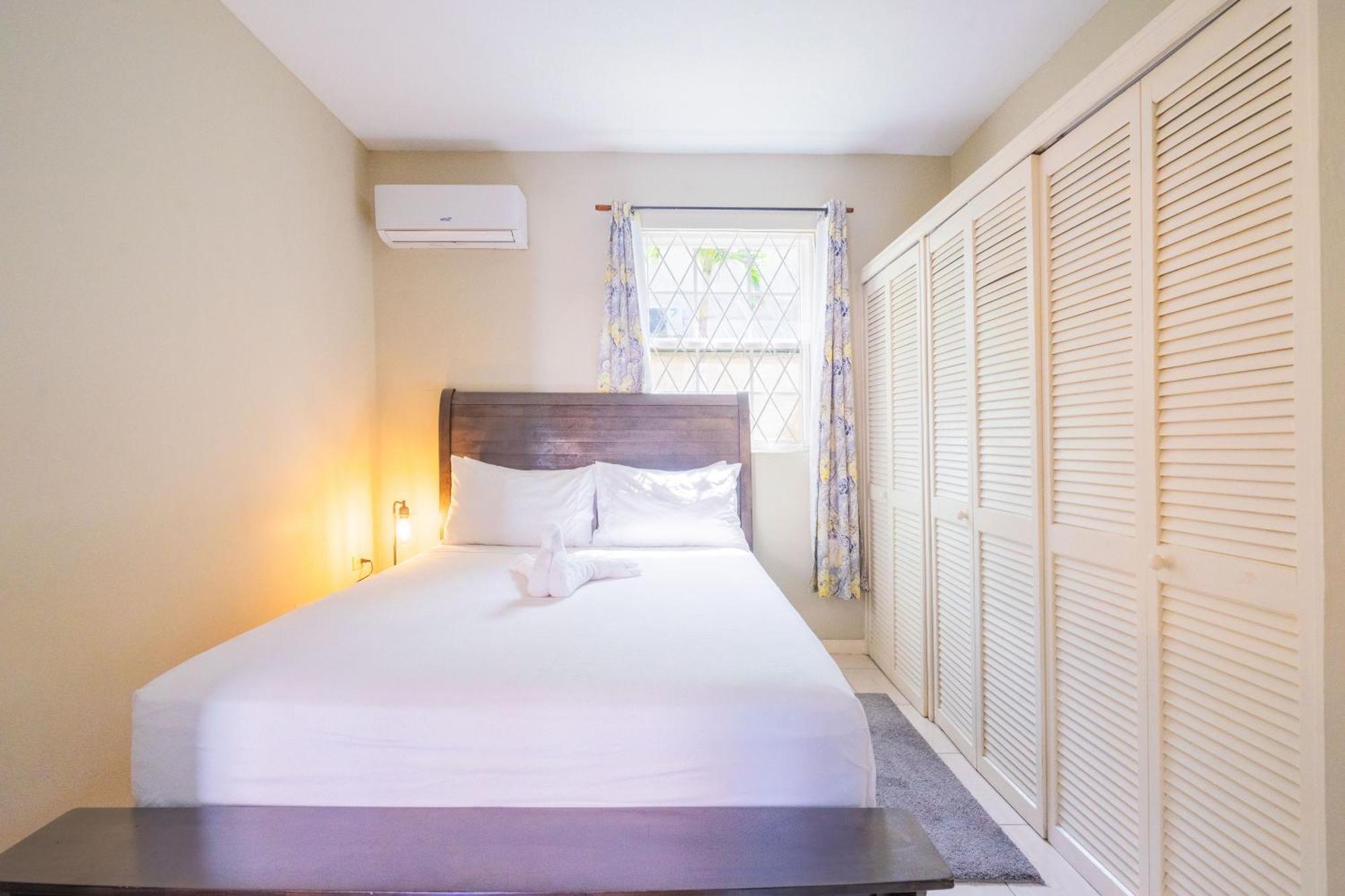 Musgrave Annex- Comfy 1 Bedroom Apartment On The Ground Floor Kingston Bagian luar foto