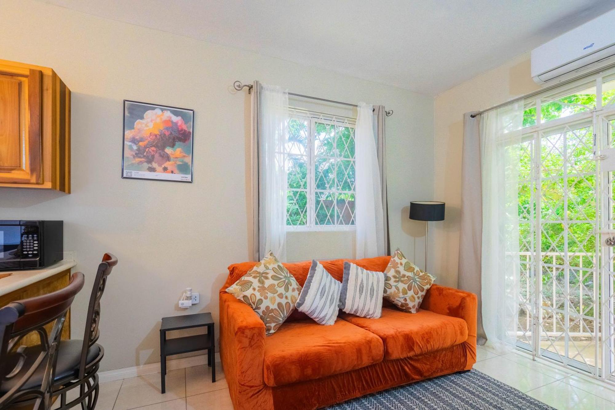 Musgrave Annex- Comfy 1 Bedroom Apartment On The Ground Floor Kingston Bagian luar foto