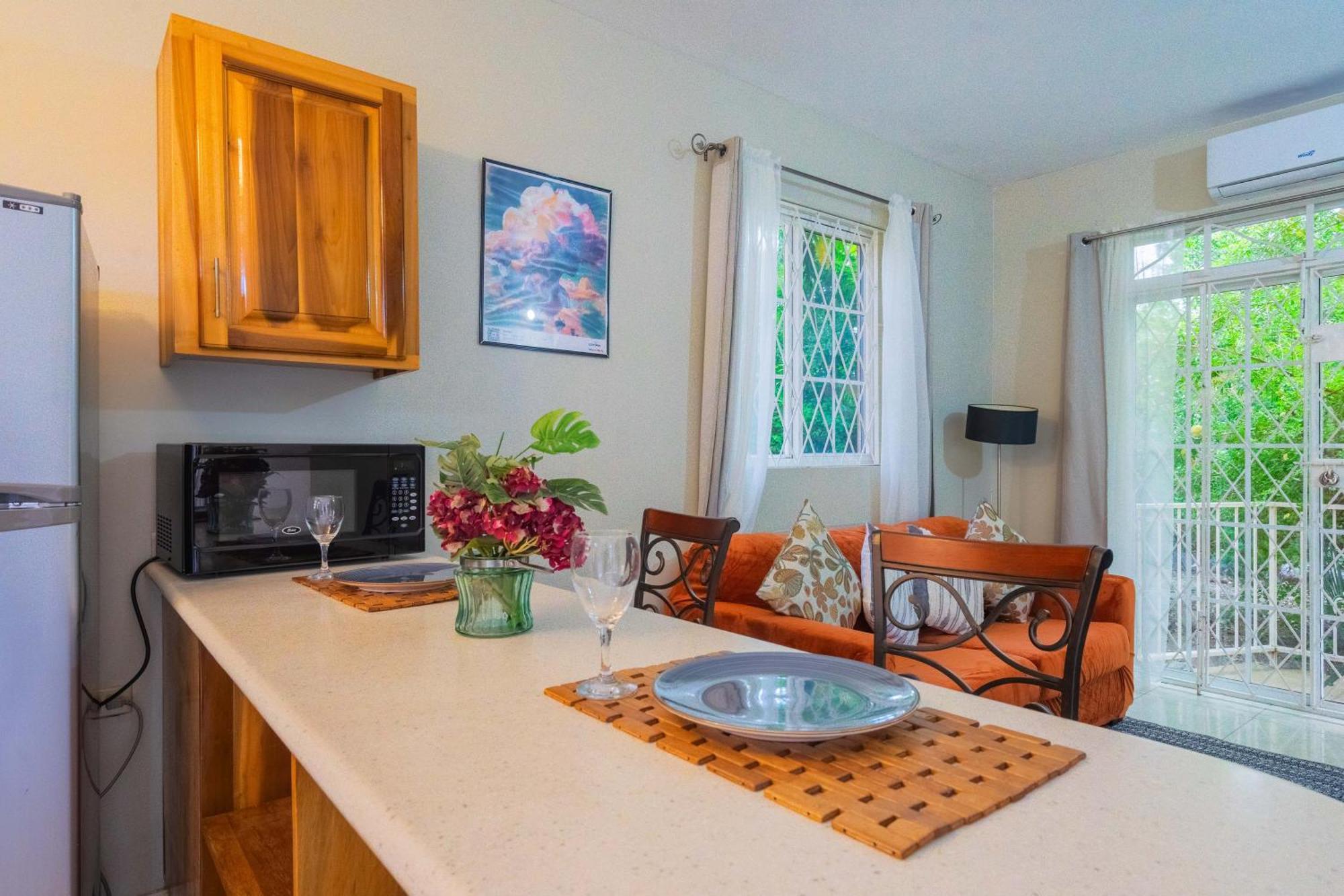 Musgrave Annex- Comfy 1 Bedroom Apartment On The Ground Floor Kingston Bagian luar foto